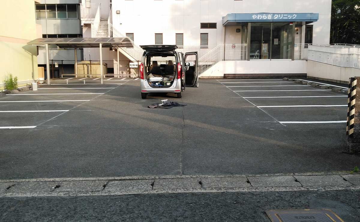 奈良県生駒郡 病院の駐車場のライン引き